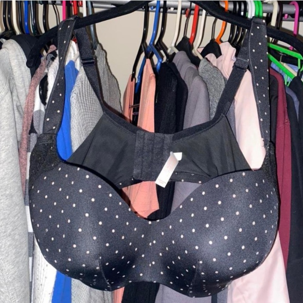 Women’s Lane Bryant Cacique Bra 40DDD Like new. Never worn. No tags.